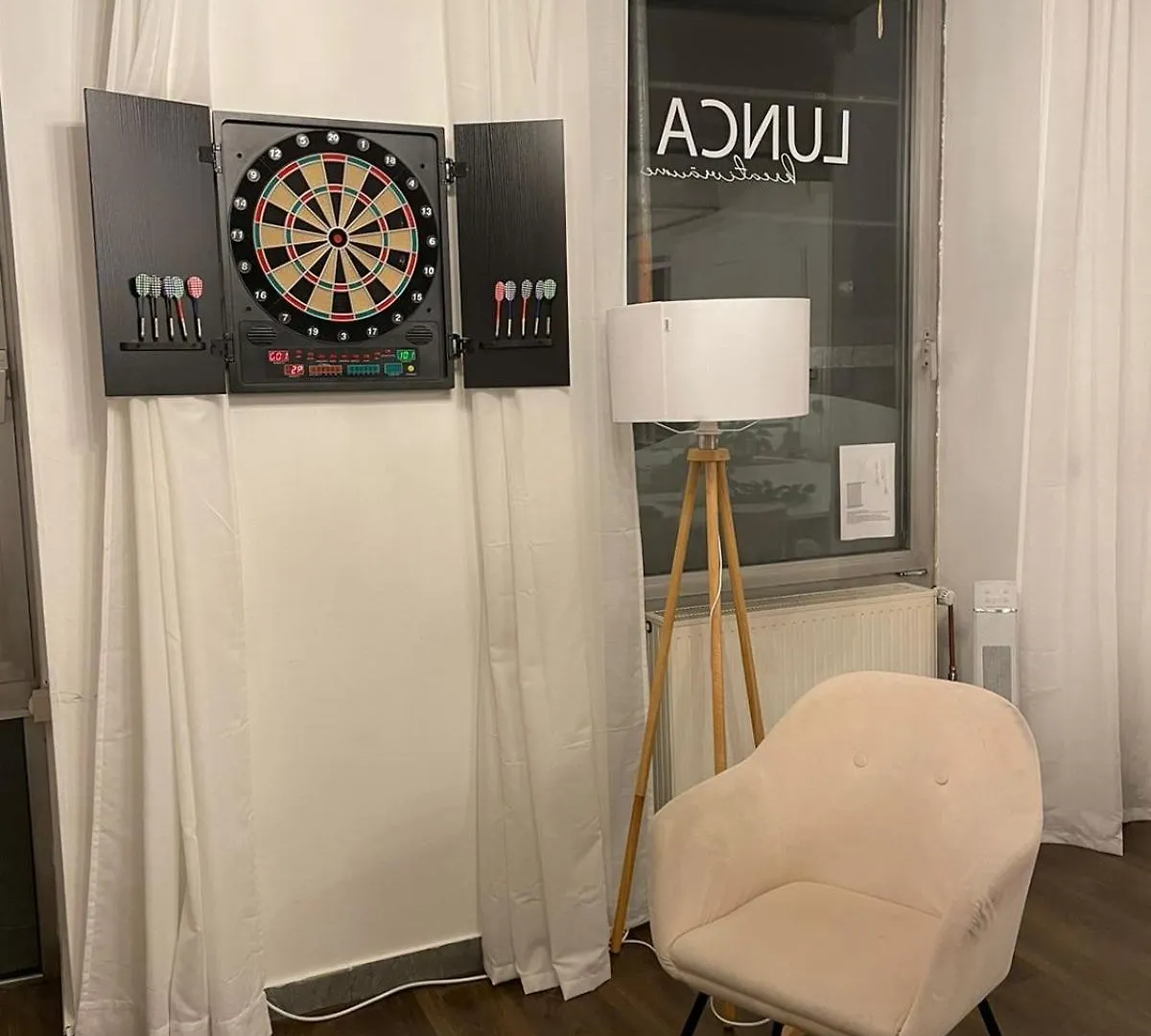 Ferienhaus Superschoenes Studio Lunca 220Qm In Stuttgart West