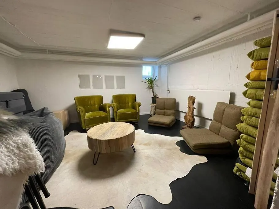 Superschoenes Studio Lunca 220Qm In Stuttgart West