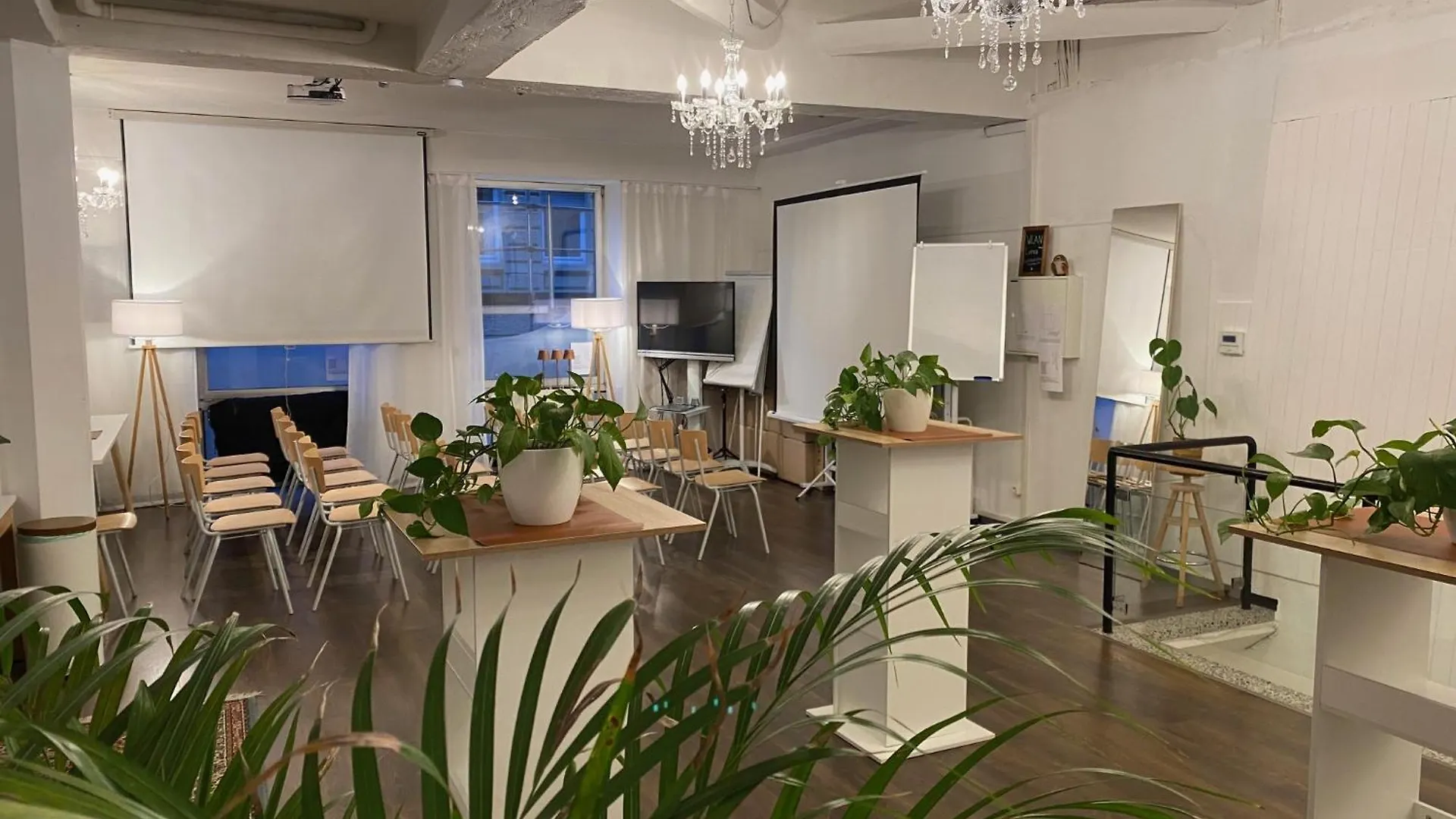 Superschoenes Studio Lunca 220Qm In Stuttgart West